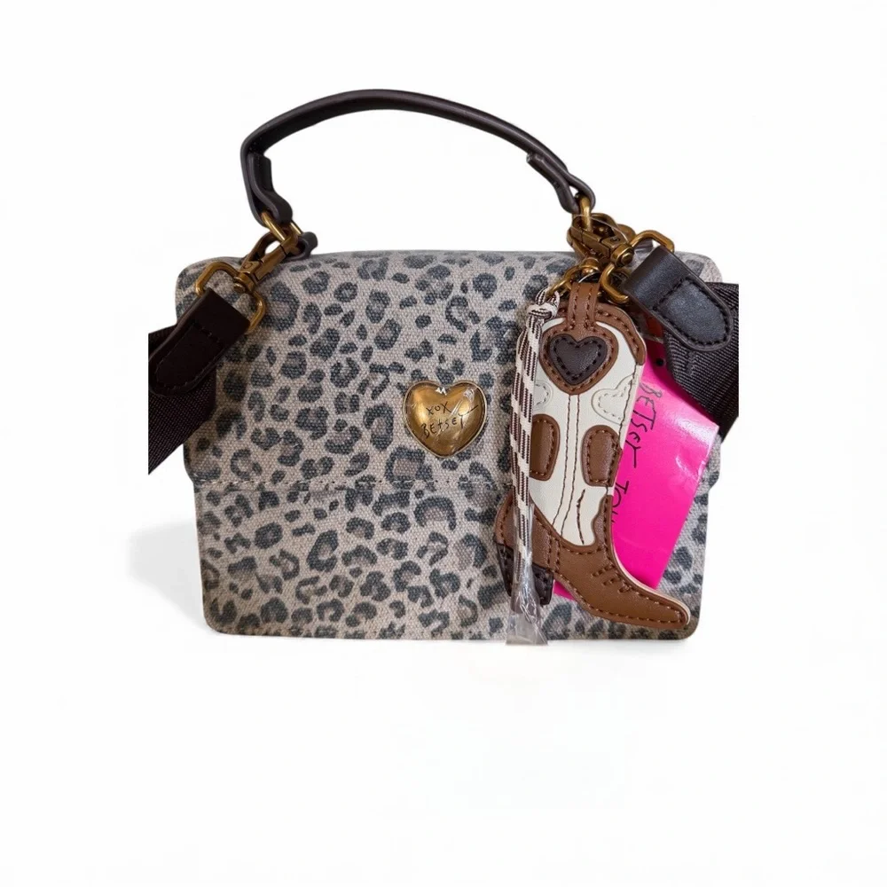 Betsy Johnson Leopard Print Women's Bag with Cowboy boot keychain - Picture 2 of 7